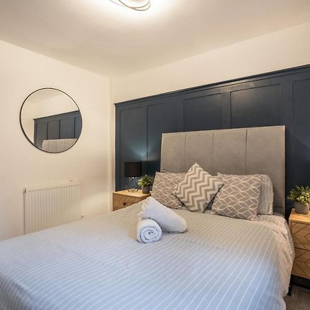 Modern 2Bed Apartment-Free Parking Edinburgh Buitenkant foto